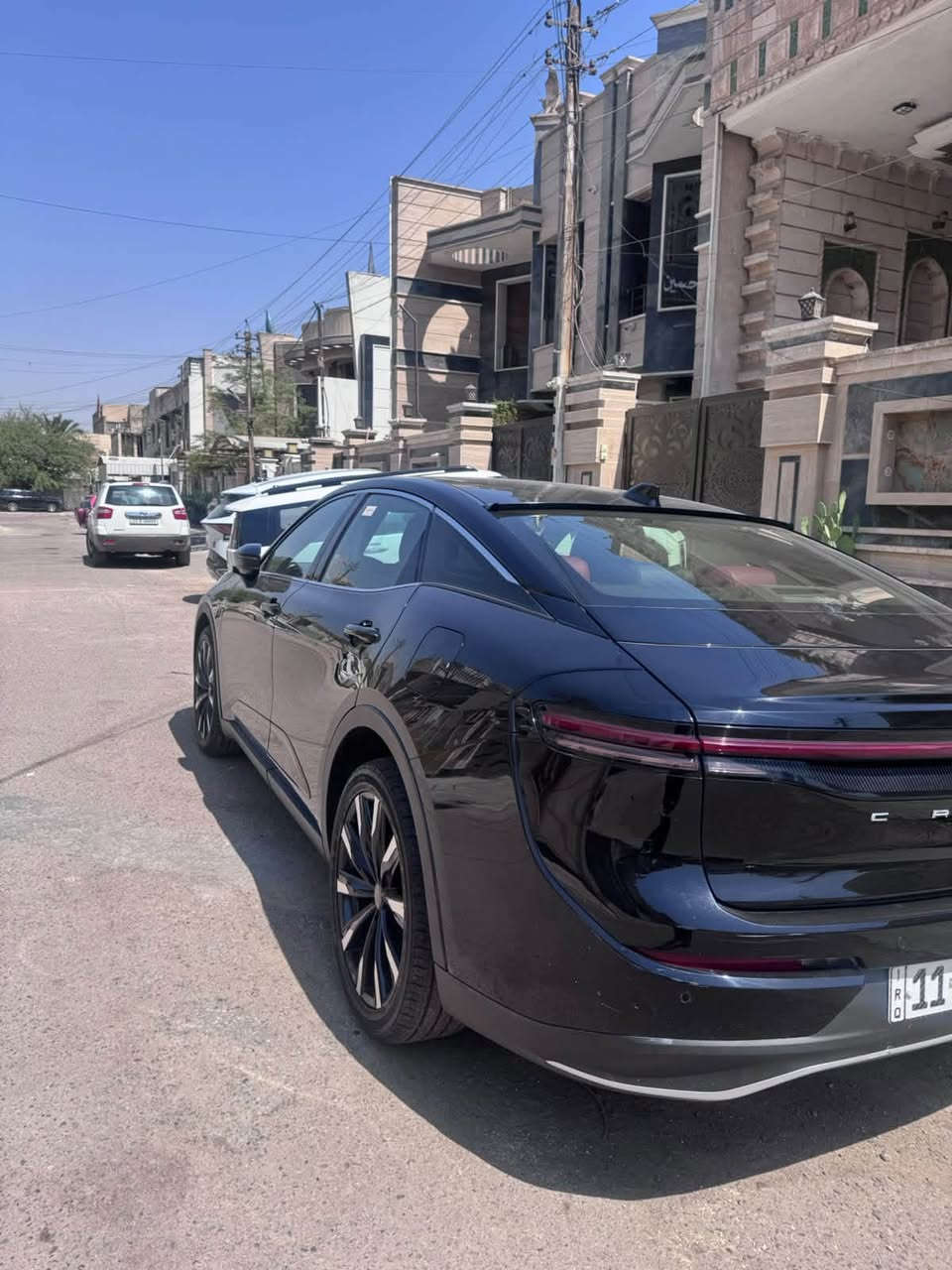 .
السلام عليكم 
كراون 2023 مكفوله كفاله عامه 
 السياره ساز الشاشه الصغيره 
ماشية 30الف  
فول مواصفات داخل احمر 
رقم بغداد بأسمي 
عنواني بغداد حي البنوك 
للاستفسار الاتصال على الهاتف ***********
