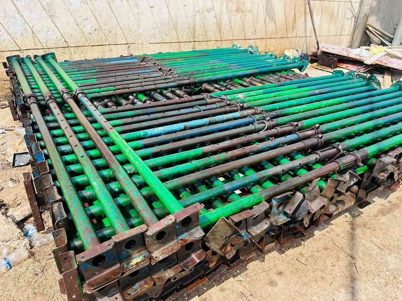 جكات لبيع حاضن وعجمان ٤ متر الحاضن التركي القديم وعجمان الاماراتي الاصلي العدد ١٥٤ السعر مناسب ***********
