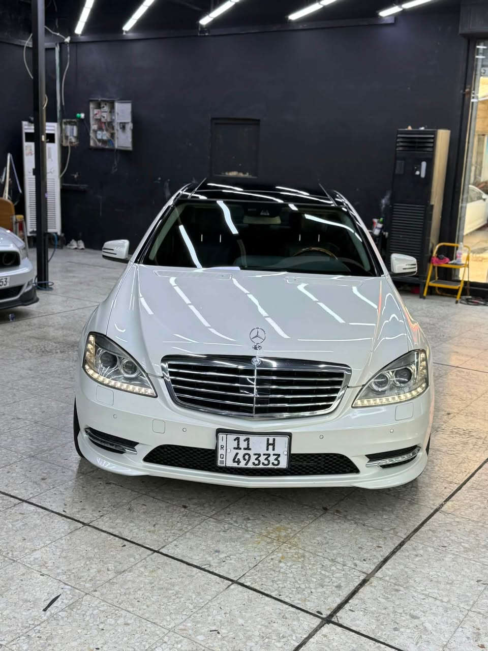 مارسيدس S550 فول موصفات 2012
خمس بردات باب طويله بانوراما 
السياره كلش جديده ماشيه 81k 
صبغ فقط دعاميه اماميه 
رقم بغداد الدولي 
مكان السياره الخضراء 
*********** 
السعر 240

