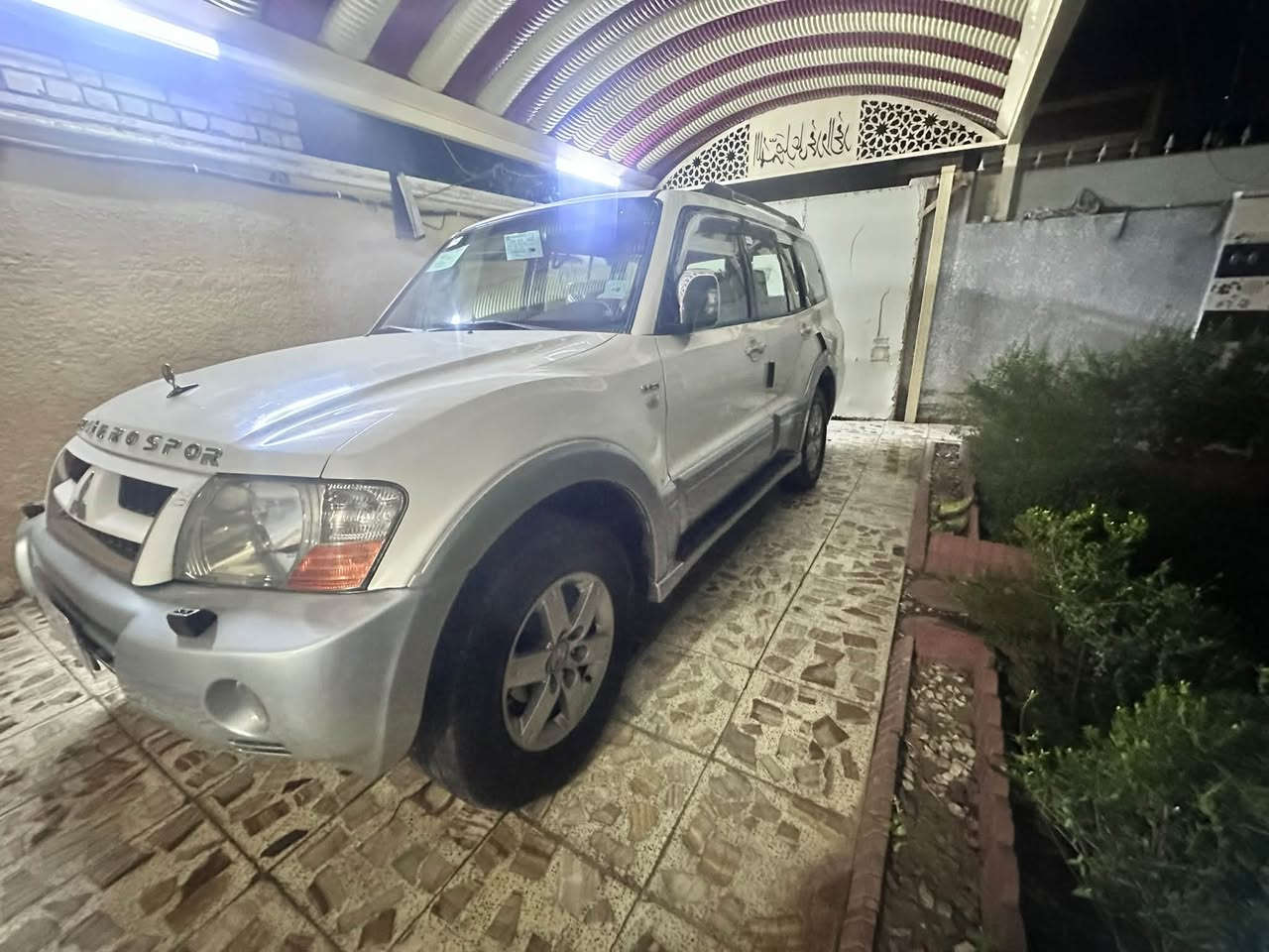 باجيرو 2007 ياباني مكفوله من ضربه وتبديل وفتح وصبغ  سيارة جديده ع وضع الشركة 
   محرك جديد لا تنقيص ولا تبخير ولا صوت مكفول جديد 
گير مكفول حدادية جديدة تخم تاير جديد 
تبريد ٣ قطع ثلج فور ويل مري شفط   
      
 سيارة متصرف عليه شي جاهزه من كلشي
رقم السياره بغداد دولي الجديد باسمي وهزه جديدة 
مكان السياره بغداد

            للتواصل ***********

