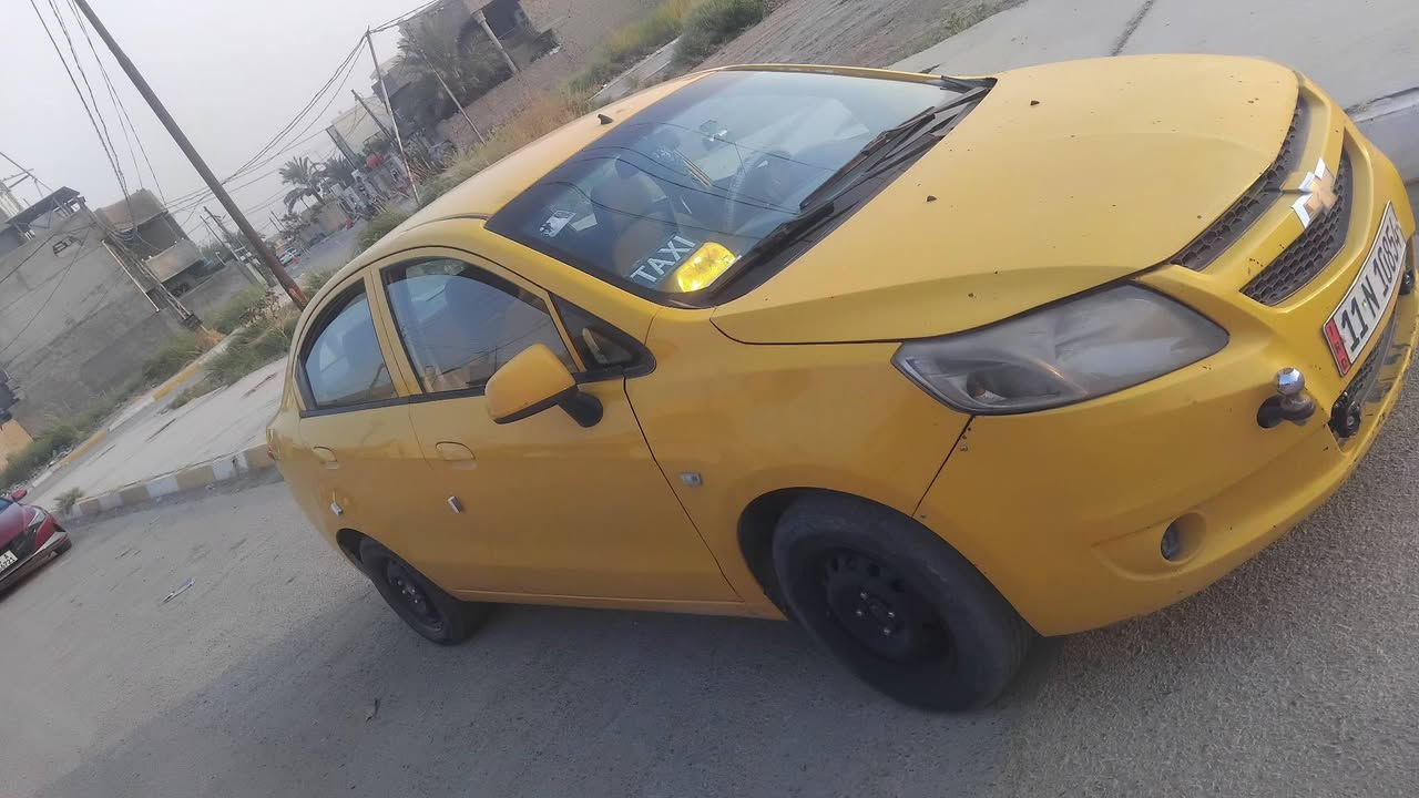 السلام عليكم
شوفر ليت سايل 2012 
رقم بغداد انكليزي جديد وسنويه لل 2031 شرط التحويل 
السياره كلش نضيفه وبلاديه 
محرك 1500 زنجيل كلش قوي واقتصادي 
شرط برغي ممفتوح بي ع شركه 
محرك وكير مكفولات 
كير عادي 5 نمر 
جام كهرباء 
كبات موجوده  
تبريد ثلج 
شاشه 
صدر جديد تخم تاير بس واحد تعبان 
كهربائيات كله شغاله سنتر لوك 
ترايك وين متريد 
السياره بدون ضربه شرط ماعدا هذن رصعات مال سيبايه 
اكفلك ضربه او تبديل دكه جاكوج مابيه دواخل كله مكفوله 
السعر 55 وبيها مجال 
العنوان ديالى الخالص 
***********
