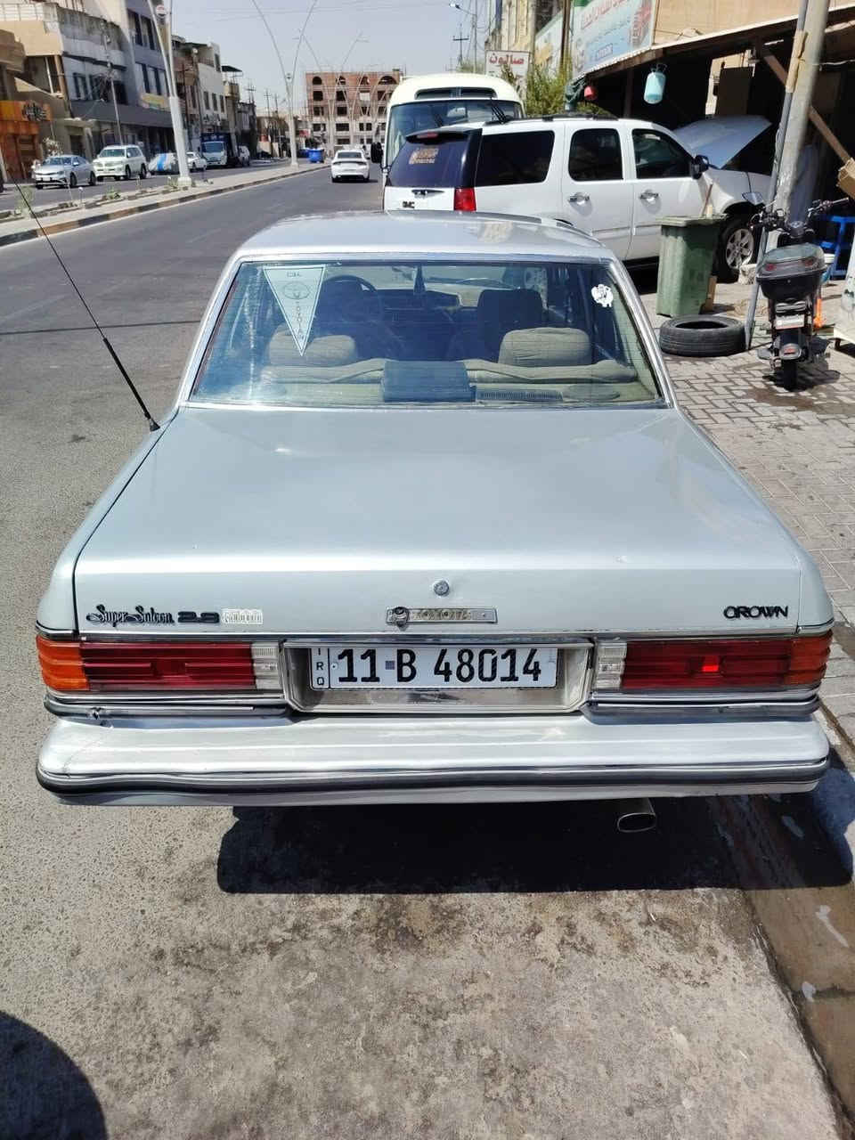 السلام عليكم سوبر مديل 82مكينه بلاديه كير عادي حداديه تبريد جاهزه من كلشي السيارة احلى من الصور السعر 55 بيها مجال مكان السيارة البصرة رقم الهاتف ***********
