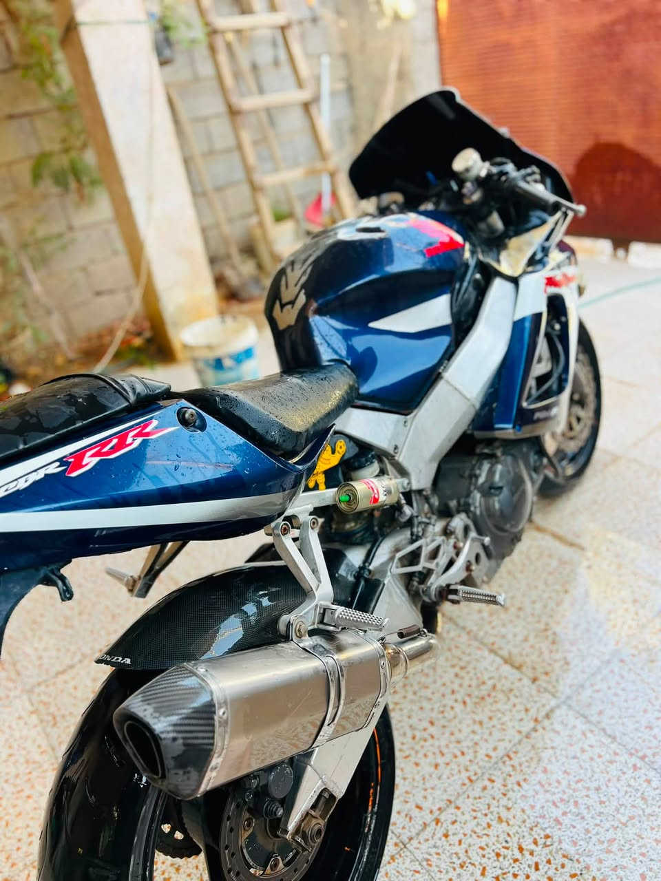 سلام عليكم هونده 929 البيع او مراوس
دراجه كايمه ضفيره عقل نضاف حلوه 

جامرلغ خلفي كاربون صالنصه رياضي 

سعر 900 بيها مجال حك جيه 

مكاني ديالى بعقوبه الشراي يتصل ***********
