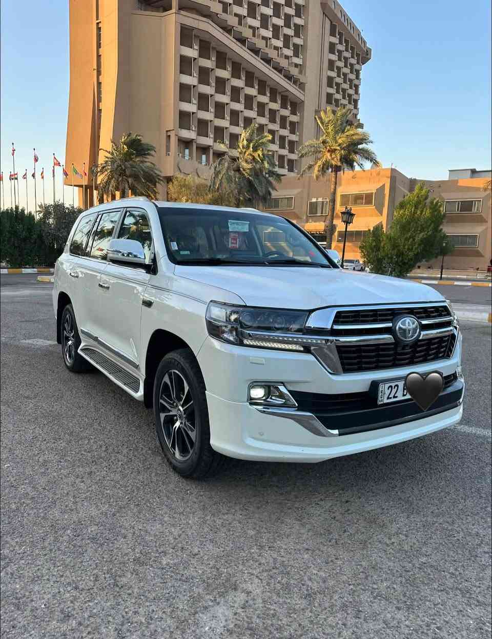 سلام عليكم للبيع لاندكروز GXR2020 سياره مكفوله كفاله عامه ما عده رصعيتن زغار ماشيه 70 الف مكينه 6 سلندر 400 فول واحد على واحد تحكم ستيرن جهتين  فتحه سقف زراك لايت جنطه كهرباء بصمت ابواب مري شفط جام ويه لبصمه تشغيل عن بعد  تبريد 3 قطع كشنين كهرباء هواي بيهه مواصفات رقم سياره اربيل تحويل مباشر مكان سياره بغداد ***********
