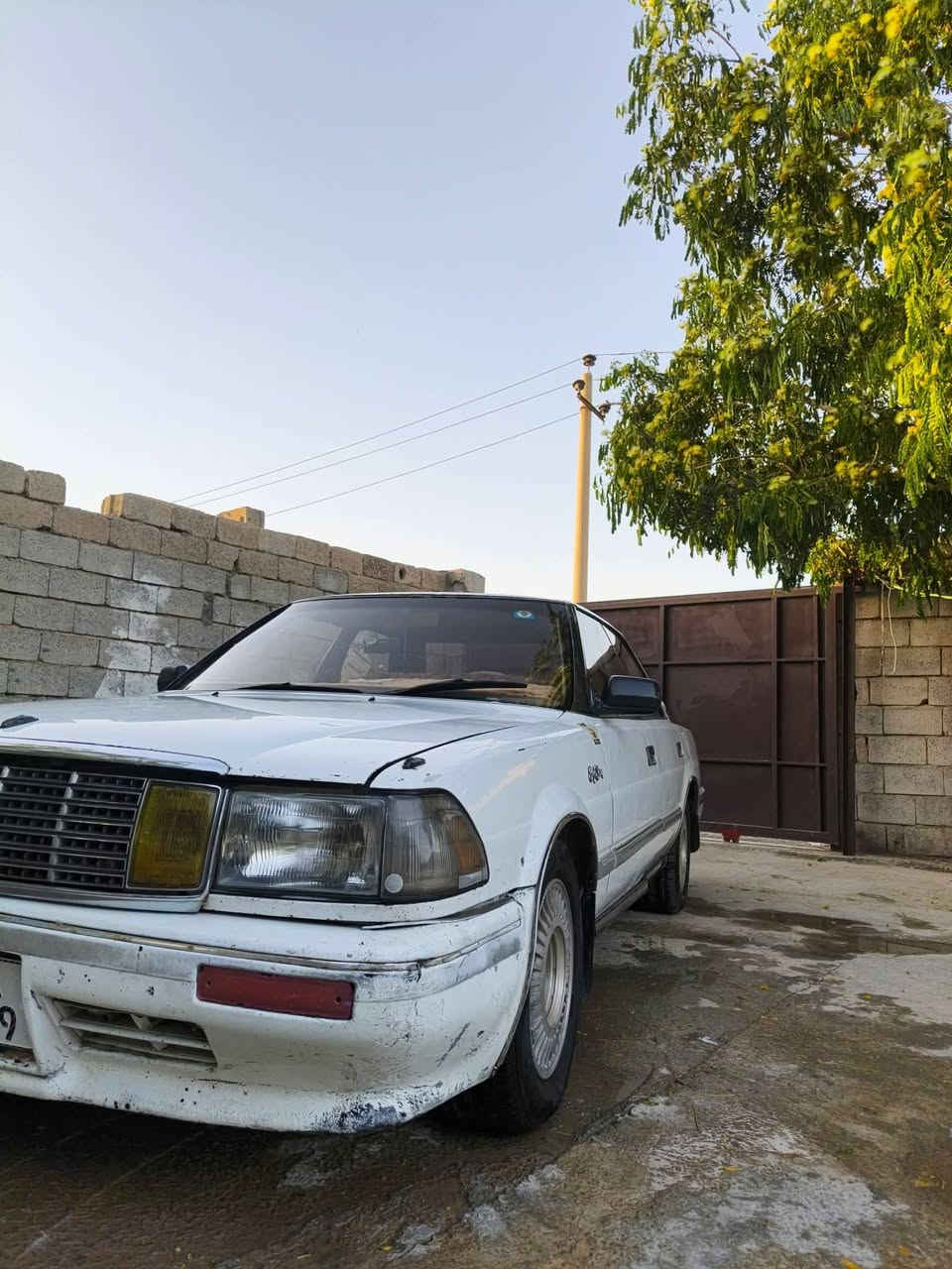 السلام عليكم
هارتوب موديل 1990
رقم ديالى إنكليزي تحويل ثاني يوم 
كير محرك كفاله 
محرك بطه 2500 بلادي 
صدر أمامي خلفي كله جديد 
لا صبغ لا ضربه 
بيه فقط جاملغ خلفي السكن بدون دواخل
سنويه هالشهر تسقط 
السعر 33 بيه مجال
***********
