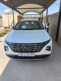 توسان 24فول عدة الفتحة بسمي مكفولة عدة ملاحظات بسيطة للبيع 07711877388