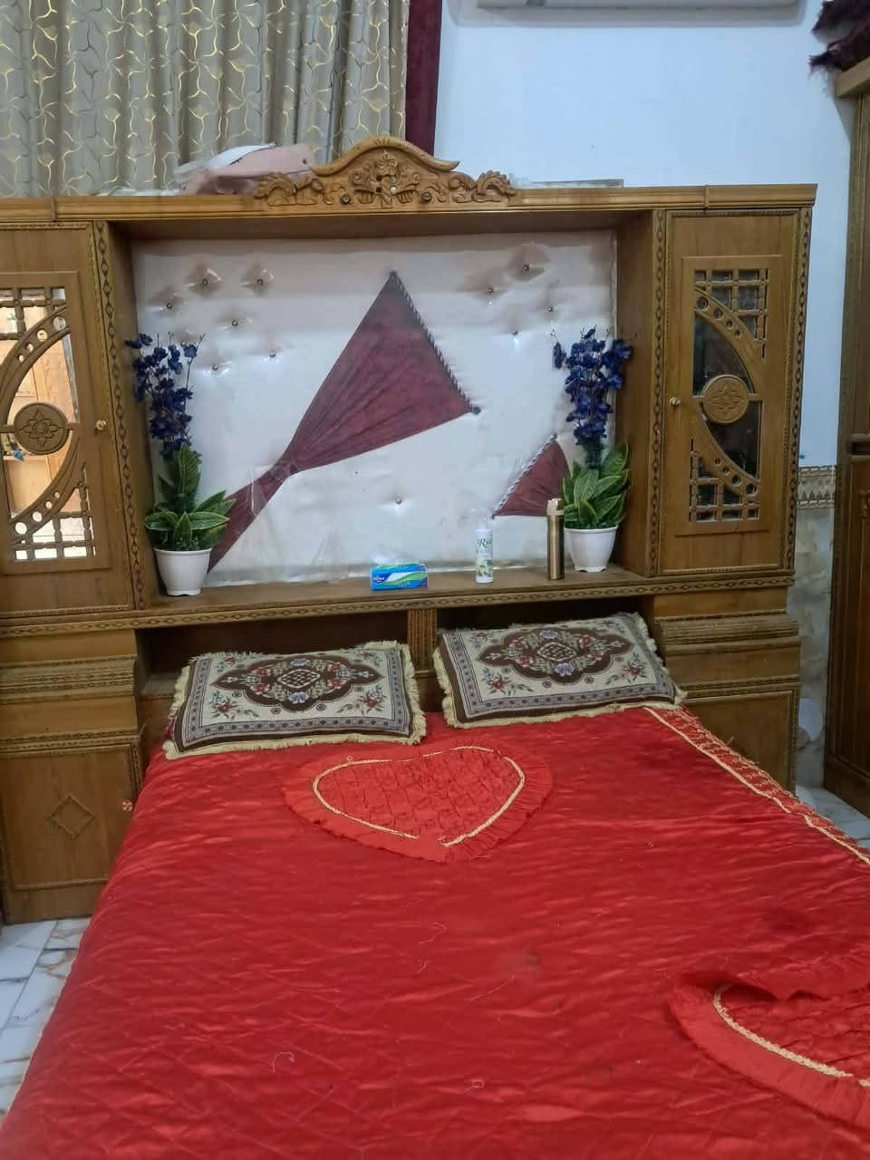 غرفه صاج عراقي نضيفه صارله سنه من شتريته حتى صبغ بعدهي مامصبوغه سعره 950 كربلاء طويريج الخيرات ***********
