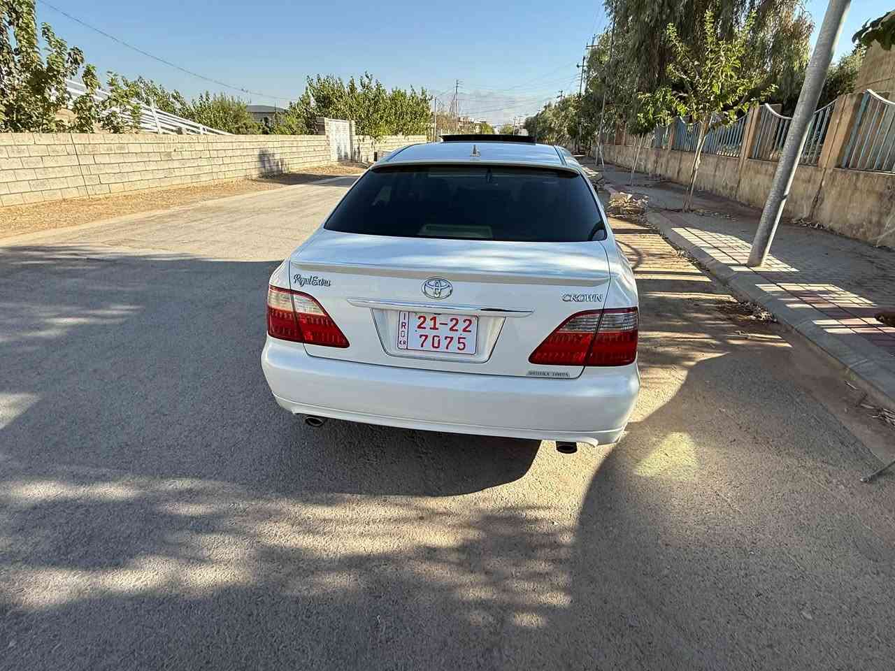 به ناوي خوداي بالاده ست تويتا كراون شاهانه براوە سویچ شاشە وکامێرا وحاسە  مؤديل ٢٠٠٦گەورە بە بچوک مەرخوبی بازاڕکۆدی هەیە ڕویاڵە کامل کراوە بە سپۆرت وویل دنگە سەیارە بئ بۆیاخە تەنها شوێن مووس بۆیاخە کامل جوانکاری باڵی سەر جام و باڵی سەرسندوق تە برید ساردوگەرم  نمونە سیعری قوفل قوفل ٤٩شوین هلبجە شهید 
***********ڤايبرو واتساپ
