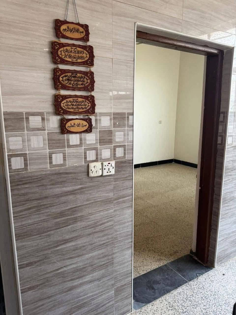 متوفر الان مشتمل #للايجار 🏠
موقعه #ام_الخيل_قرب_الكلية_المفتوحه

المشتمل جدا نظيف ومرتب
يحتوي على غرفتين نوم وصاله ومطبخ وصحيات 

ايجاره 350 الف
#للاستفسار اكثر ***********📞
