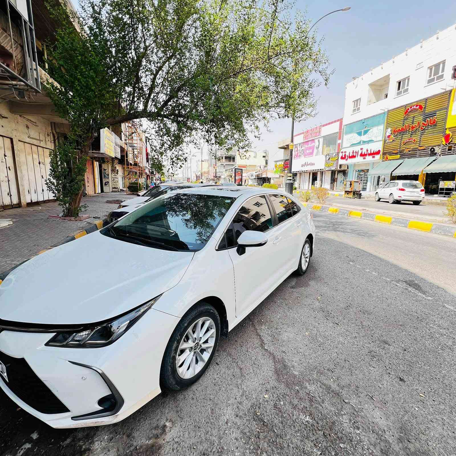 🚗 تويوتا كورولا 2022 – وكالة ساز (جديدة) 🚗
المواصفات والوضع العام:  
 الموديل: 2022  
 الوكالة: شركة ساز (خليجي)  
 المسافة المقطوعة: 90 كم فقط (بحكم الزيرو / جديدة تماماً)  
 البودي: كلين بدون صبغ، بدون حادث أو دعمات  
 الملاحظات: يوجد رصعات خفيفة جداً فقط  
💵 السعر المطلوب: 170 ورقة ($17,000) وبيه مجال للمشتري الجاد
📍 المكان / للتواصل:
[أدخل المحافظة أو المدينة]
📱 رقم الهاتف***********
