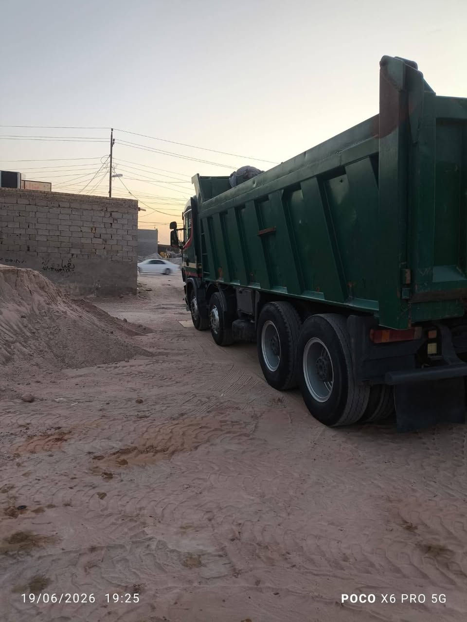 السلام عليكم للبيع سكانيا بومه 2002 اصل عقرب قلاب السياره جاهزه على 24 حبايه مكينه حاويه مجموعه 19 26 رقم بصره انجليزي باسمي العنوان نجف ناحيه الحريه للاستفسار اتصل على هذا الرقم ***********
