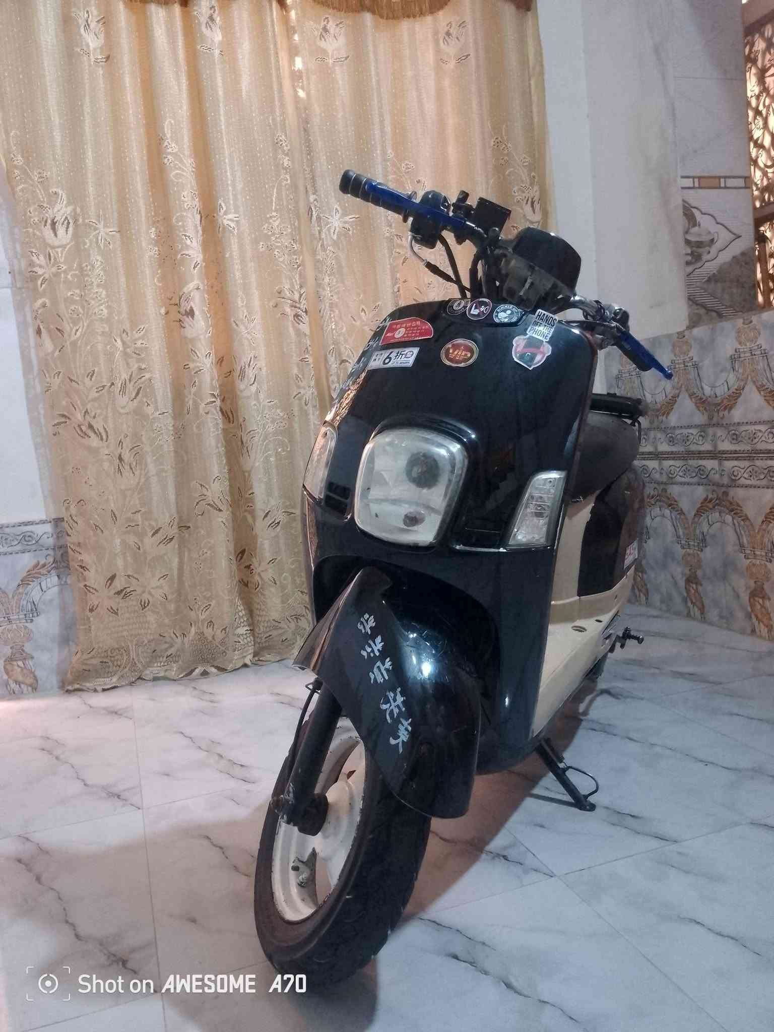 سلام عليكم درجه بوليسي ياباني مفتوحه ولفات فقط دراجه مال جناي مامتعوبه نضيفح وحلوه مكينه خرسه كهربائيات كله شغاله شلعه ومعدل خير من الله دراجه خرسه مكينه سعر 650وبيه مجال قليل الشراي واتساب نتصال فقط عنوان اسكان صناعي ***********

نص مكتوب في الصور:
- Shot on AWESOME A70