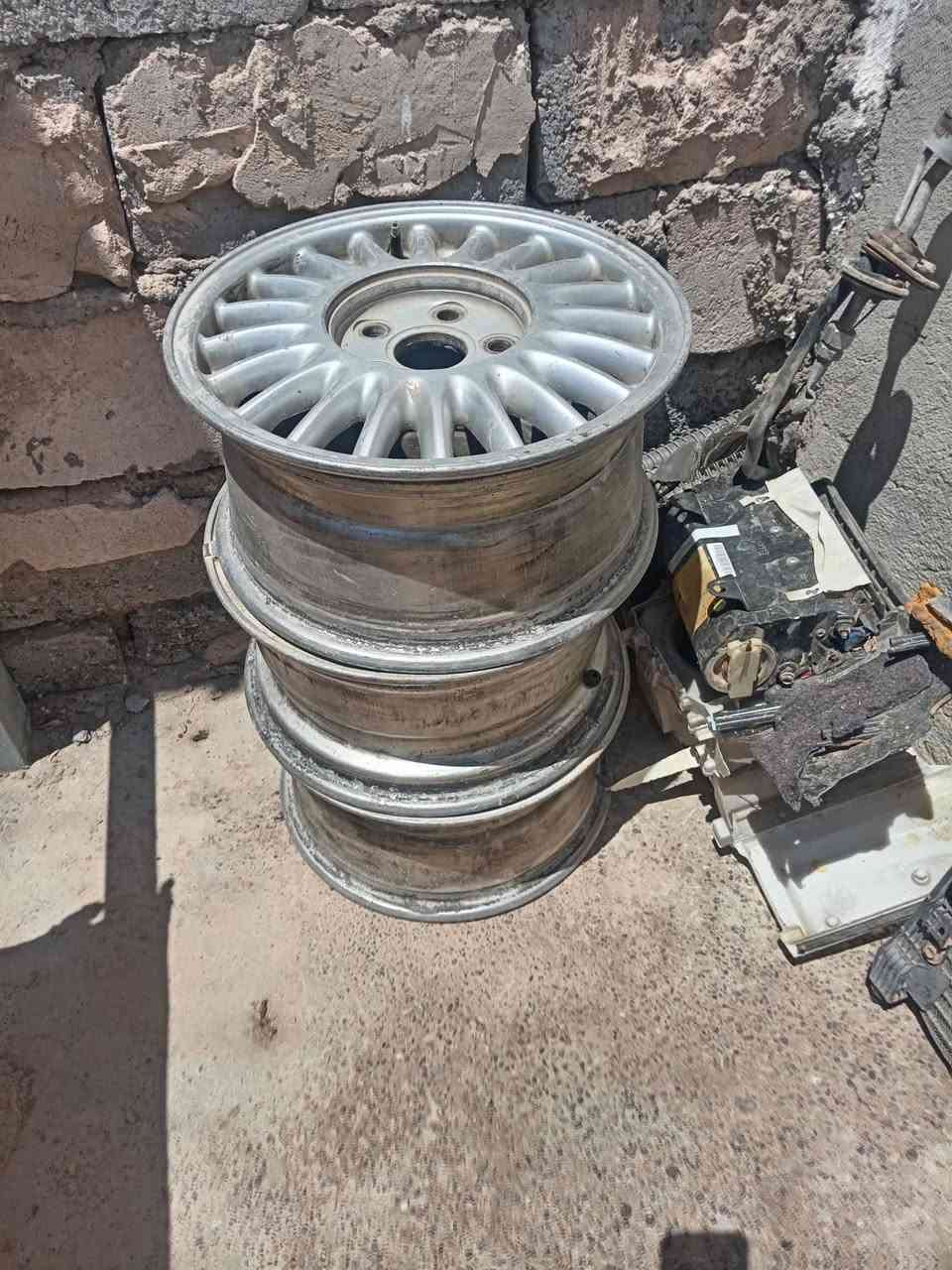 صدر ملكة كامل مع وياله مشط ستيرن بور هوزنات كامله *********** /*********** بغداد
