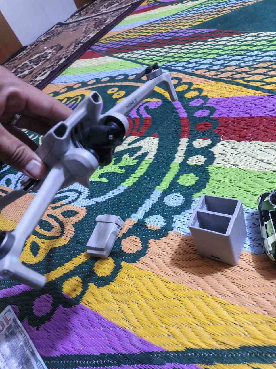 سلام عليكم.   طياره مني ثري عادي   البيع  كلشي ما مبيه طياره طير  بس نقص بل مطير مو ثبات كلش.... البيع البصره فقط فدوه مو شراي لا تجي تعب روحك  ما عدي توصيل عندك توصيل تعل انه خادم بطنوش  *********** واتساب
