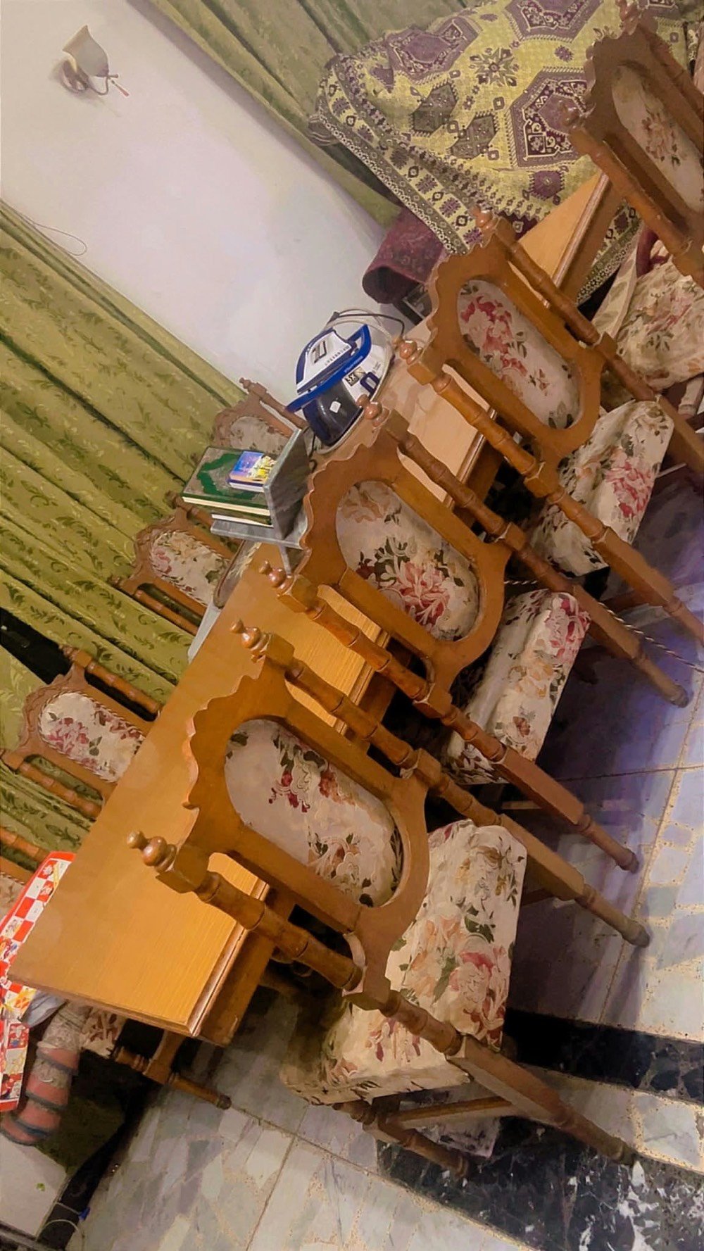 ميز طعام • صاج • ٨ كراسي