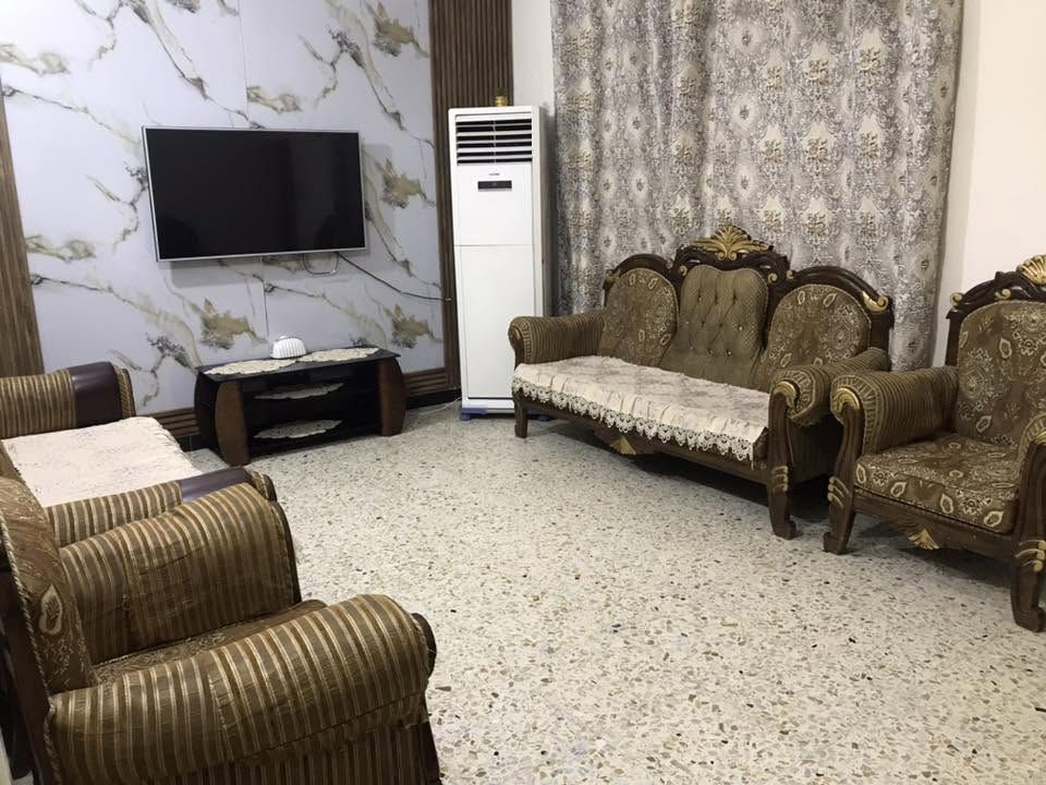 سلام عليكم للبيع تخم تركي عشر مقاعد السعر ٢٠٠ الف وبي مجال لاتصال على ***********
