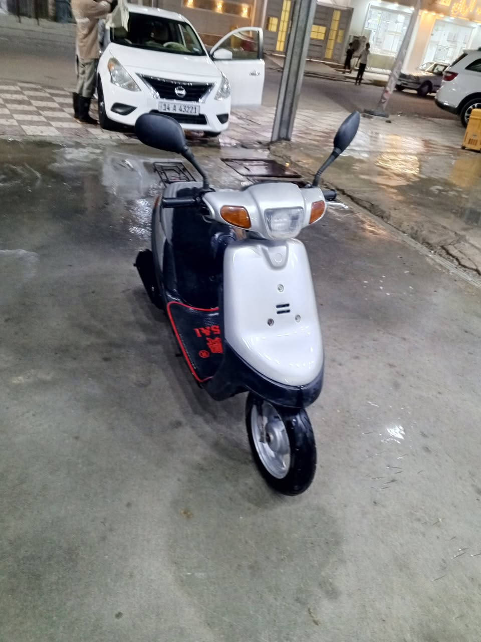 بتره للبيع مكينه حاويه جديده الكفرات مبدله والكفرات البلاد ضامهن موجودات الدراجه نضيفه حيل 
السعر 300 
مكاني الناصريه الشموخ 
***********

