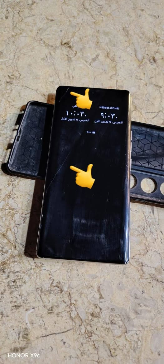تكنو كامون 40 برو • ٢٥٦/١٢ • فطرين بالشاشة