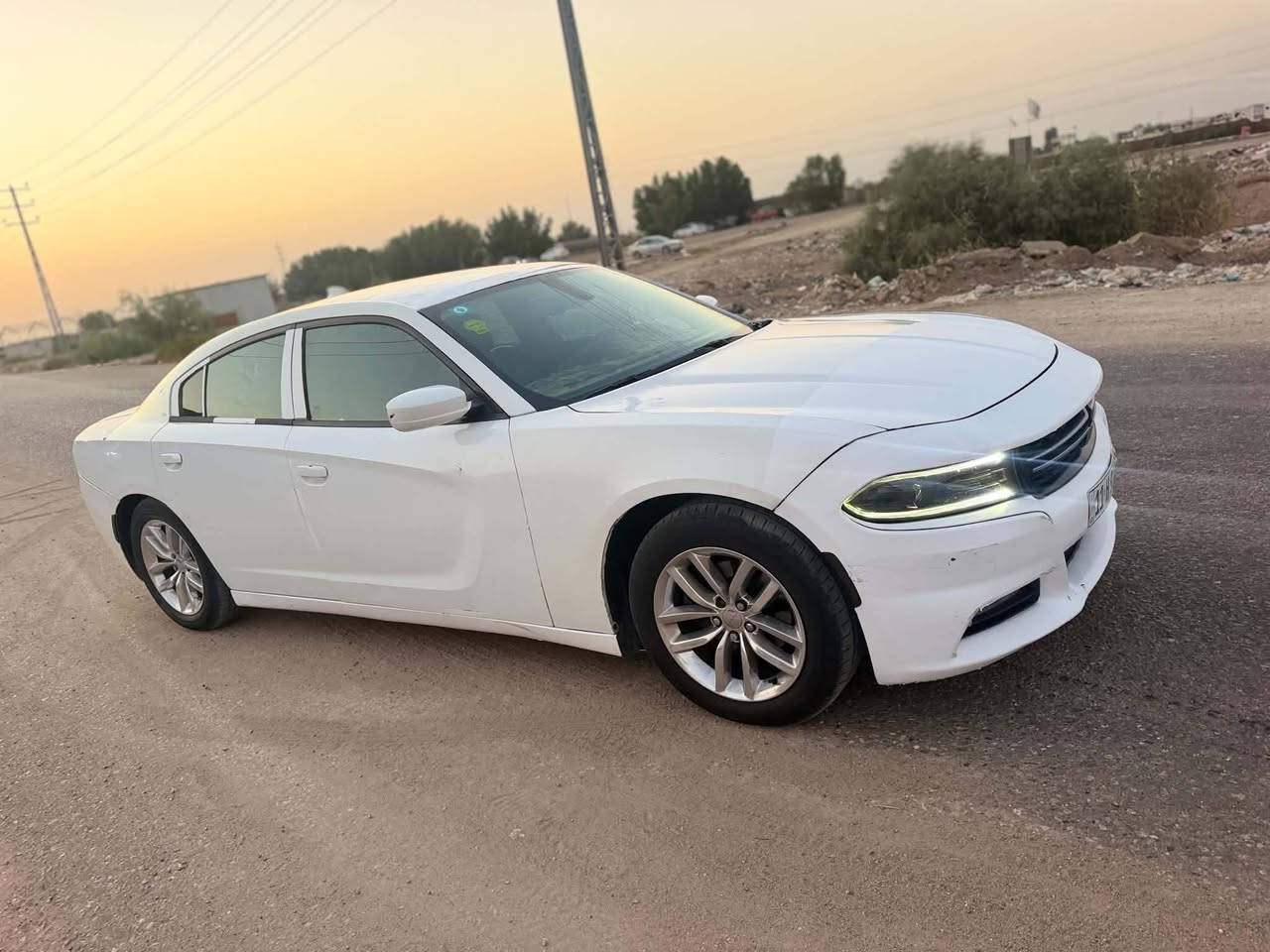 جارجر 2017 اصل سيارة مواصفات SXT
السعر 137 بيه مجال الشراي ويدلل مال بيع 
كير محرك حداديه مكفولات تخم تاير جديد 
تبريد ثلج 🥶 محرك 3600 المرغوب محرك 6 سلندر 
سيارة خير من الله مال جناي كير ماوس✈️
رقم بغداد انكليزي تحويل ثاني يوم مشروع وطني 
مكاني بابل *********** الاستفسار 👍 
حادثه بنيد وجاملغ وبيه شكم قطع كلير الباقي كفاله
