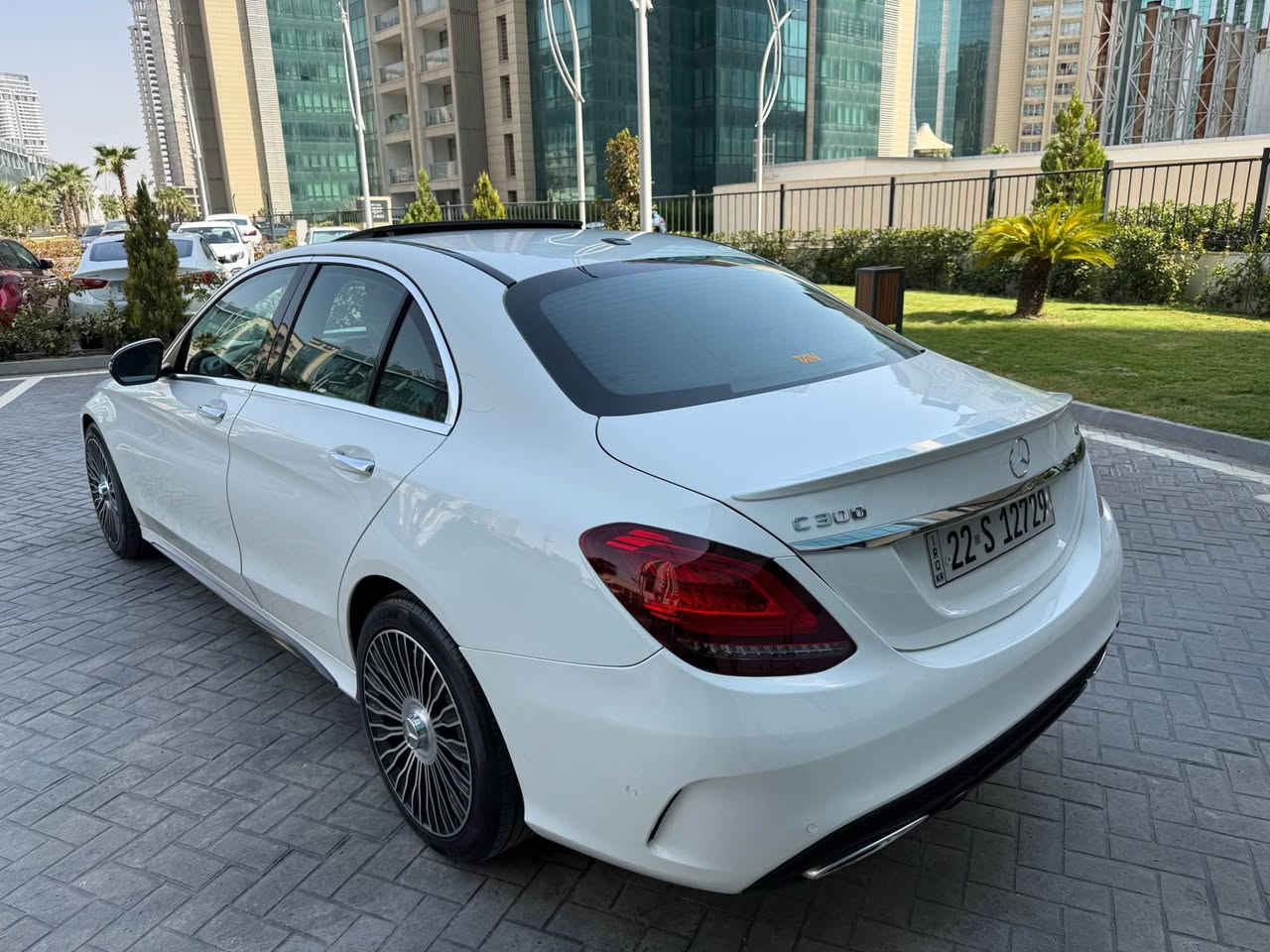 ماسليس C300موديل 2019مواسه فات 4matic زور زور خاوينه به ناوي خومه سبوغ ٢ پارجه جاملغ و بونيت بي ناوگرتن ئيرباك سوكان و شان ٣٣ مايل رويه ناو زه رده داواي 215$ ده كه م 
*********** أربيل, العراق
