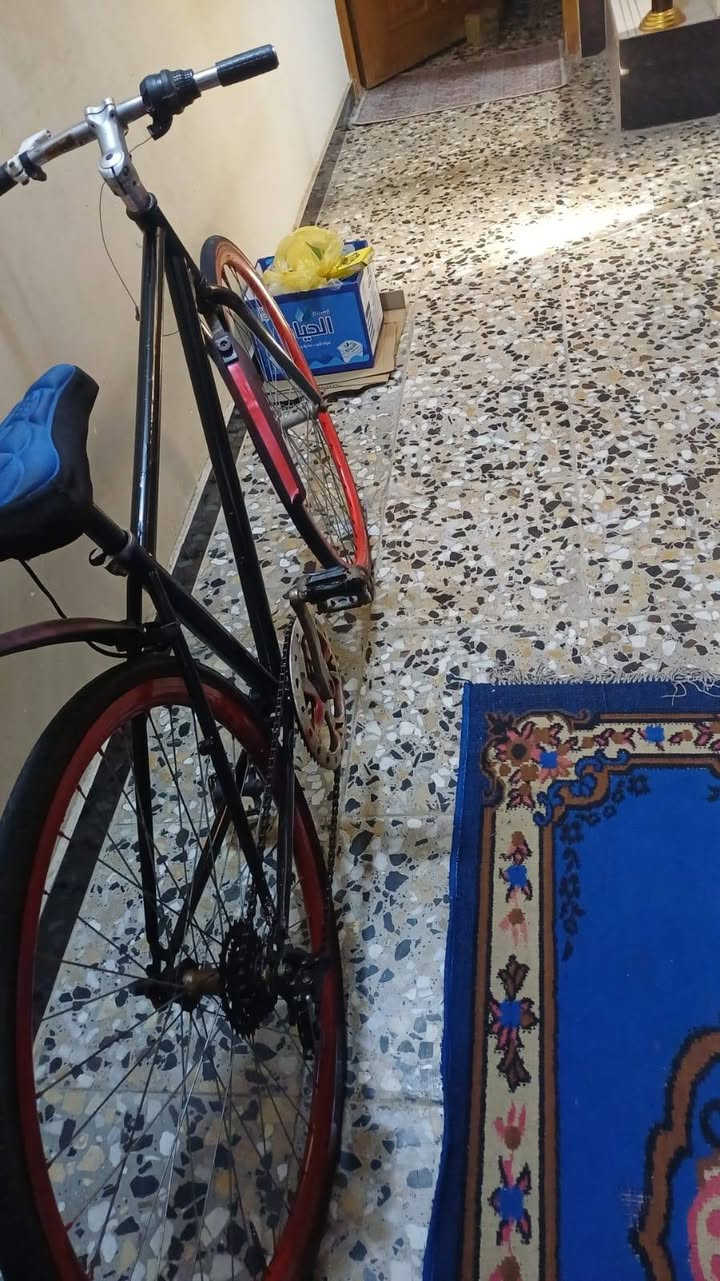 بايسكل s700نضيف كل نقص مابي 
حجم27 
وزن خفيف 
سعر 70وبي مجال 
مكاني بغداد شعب فورتات 
الاستفسار ***********
