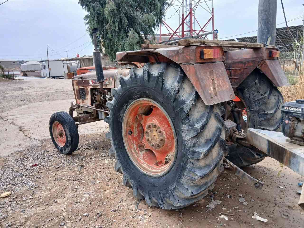 ئەم عەنتەرە بۆفرۆشتن مۆدێل ٨۷ گێر مەکینە اکسل هەمووی بەشەرت رەقەموو سەنەوییە شوێن هەولێر ***********  ...***********
