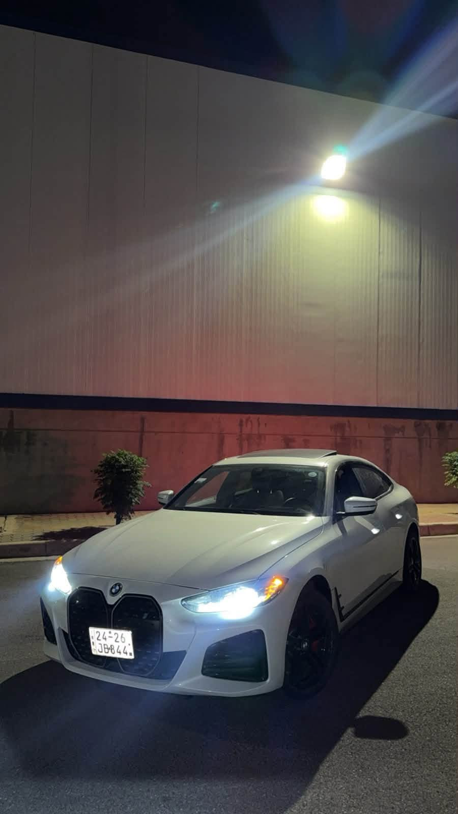 i4 M40 • دبل ماطور • بطارية ٥٠٠كم