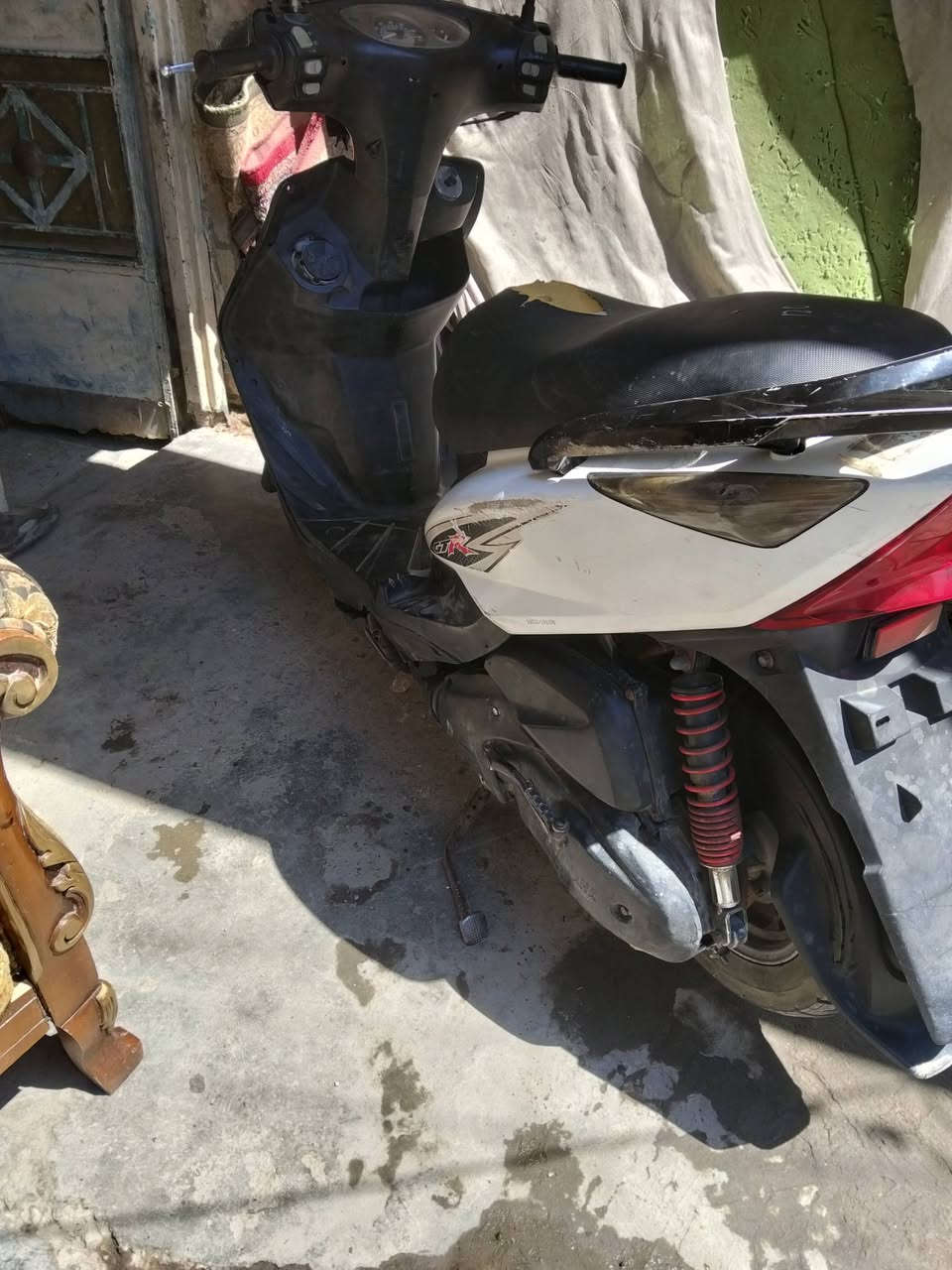 سلام عليكم ثعلب جي تي ار دراجه مال رمبه دراجه ندعمت من كدام ضرر بس بجم ومثل ما موضح بل فيديو ربع نكره تشتغل كهربائيات كلها شغاله  نواقص بجم وكابريتر وصخه فقط السعر 350وبيها مجال قليل للشراي مكاني شعب حي تجار***********

