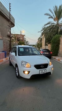 كيا كرنز • ٢٠١٢ • محرك ٢٠٠٠