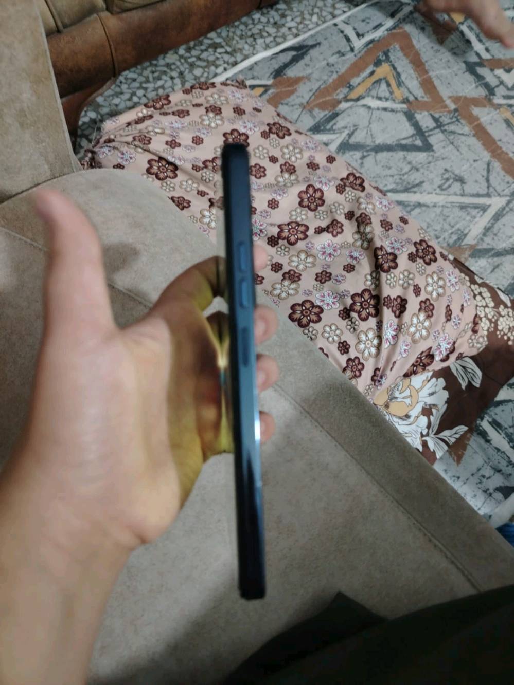 السلام عليكم تكنو بوفه 5 فول نضافه مراوس بايفون اكس ماكس لو ١١ عادي مفطور ضهر واكف فيس ايدي عادي 