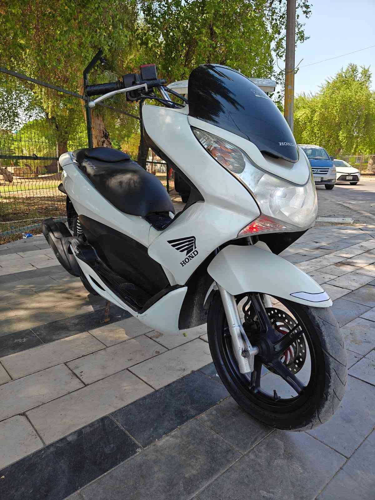 سلام عليكم....
دراجة (PSX)...(جيل الاول)  
🛵للبيع  ماشيه 8الف الفحقيقي ممتعوبه
دراجة شلعه معدل كهربائيات كلهه شغاله 
دراجة جديده  بلادية
أي نقص مابيهة دراجه مكفوله كفاله عامه بشرط علفحص اذا برغي مفتوح ترجع دراجة مال جناي 
جيب فيتر وتعال افحص مستعجل على بيعتهه السعر مليون و350
العنوان بغداد  الكرخ  الاستفسار الاتصال على الرقم 📞***********
