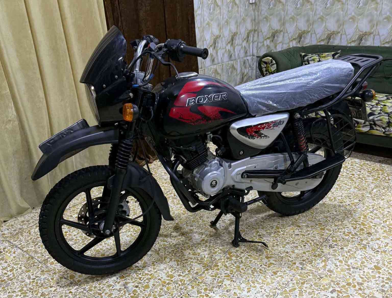 بوكسر جبلي مديل 23رقم بغداد انكليزي سنويه ل 30
شرط تحويل ثاني يوم مشروع وطني 
مكينه مكفوله كفاله عامه جيب  الف فيتر وياك واتكد
كهربائيات كامله من لجميع دراجه  استخدام شخصي
لتكول شبيها مابيها اقرا المنشور وشوف الصور واتصل ***********مكاني بغداد الصابيات
السعر   2و300بيها مجال بسيط
