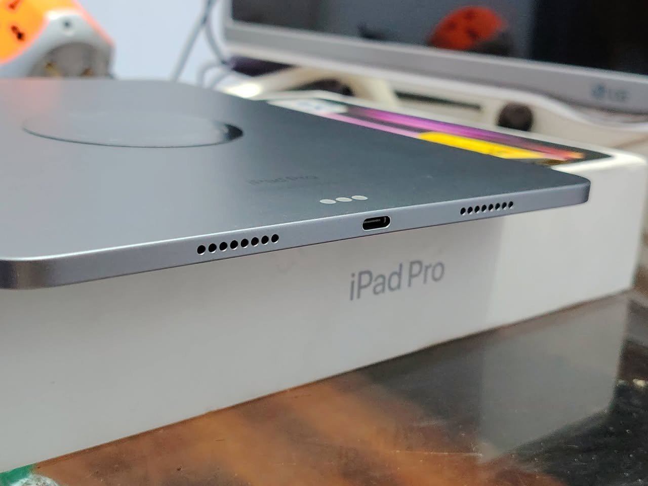 #_السلام عليكم
iPad Pro 11-
128GB
M2 السعر 575 ومجال شي بسيط 

الجهاز نظيف 100٪
ما بي كل شخط شاصي نظيف ومكفول وغير مفتوح
جان جهاز متروك فقط يم طلاب للدراسه وبطاريته سبعينات
مكان بابل
للتواصل واتساب ***********

