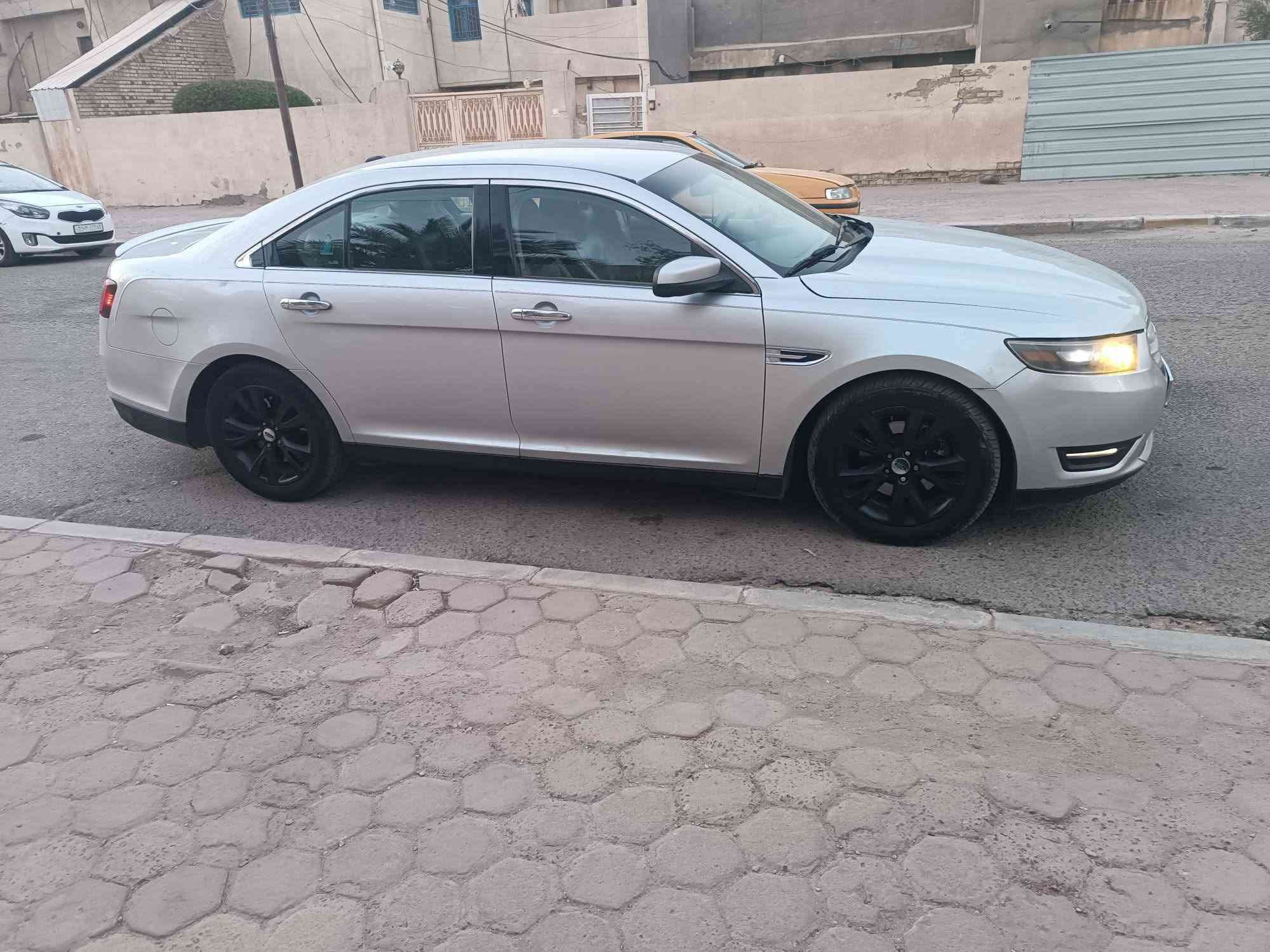 فورد توريس ٢٠١٥
حادث باب السائق 
گير محرك حدادة مكفول 
المواصفات 
مري كهرباء 
مري هيتر 
تبريد ثلج 
كراسي جلد 
كراسي كهرباء تدفئة 
تحكم ستيرن 
تشغيل عن بعد 
لايتات زنون 
حساسات خلفيه 
كاميرة خلفيه 
ويل كب١٨
شاشة دشبول صغيره 
باتري جديد 
رقم بغداد مشروع وطني 
السيارة كامله على الاخير 
السعر ١٢٠ ورقة والشراي يتصل على الرقم ***********
