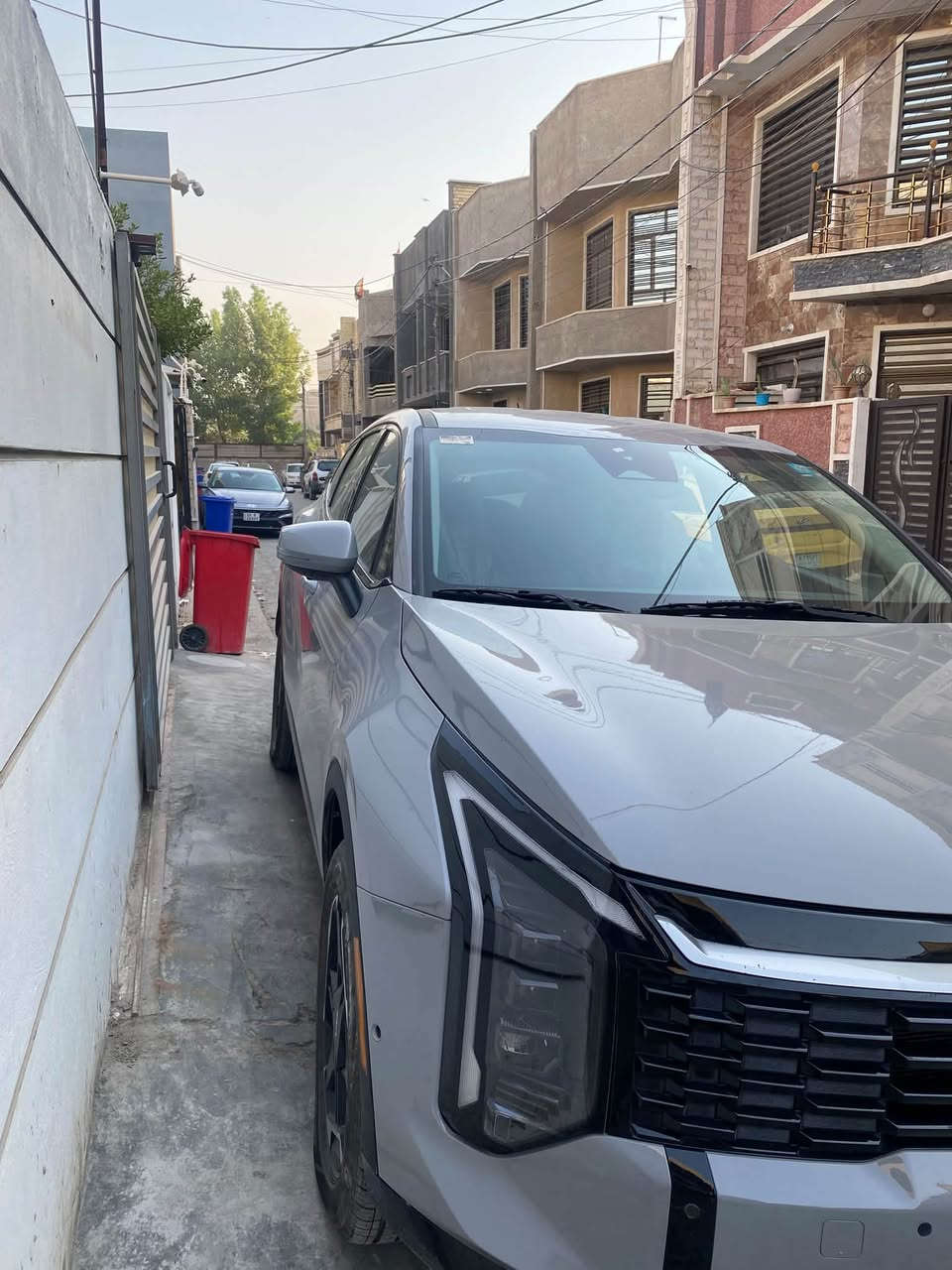 السلام عليكم 
سبورتج هايبرد
موديل ٢٦
ماشيه ٦٠٠٠
حادثها بنيد مصبوغ 
جاملغ مبدل نفس اللون 
وجاملغ خلفي بارد
السعر ١٨٥
***********

