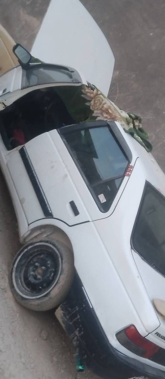 بيجو روى  البيع   السعر. ٢٢.   مكاني بغداد  كوريش. قرب علوت الرشيد
***********
