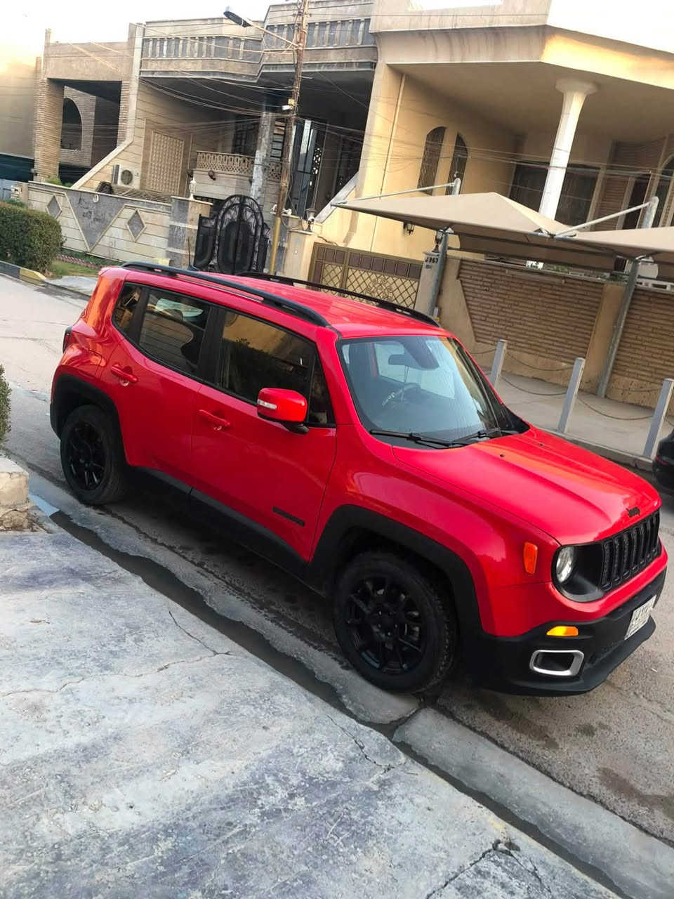 جيب رنكيد 2018
محرك 2400
ماشيه 95 ميل
بصمه 
تحكم استيرن
بلاك توب
شاشه
كاميرا خلفيه
صور الحادث مثل ما مبين بالصور
للتواصل ***********

نص مكتوب في الصور:
- BidFax.info
- 57780060