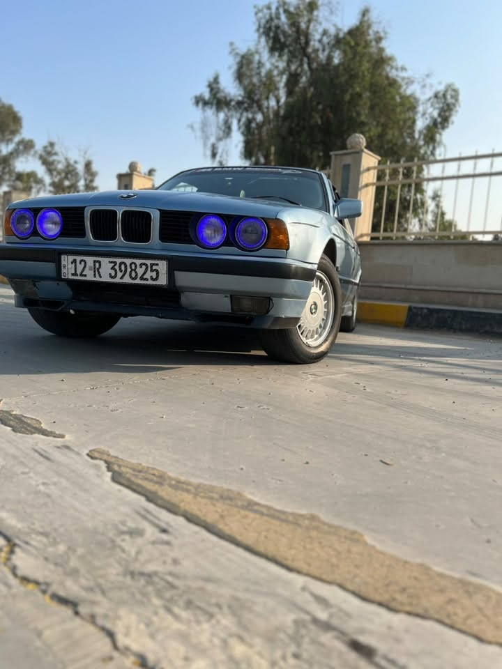 بيع مستعجل بي ام 525 موديل 1990 
تبريد  توماتيك جامات كهرب سنتر لوك 
شاشه كأمره سنويه 2030 
بدون حادث  فتحه سقف 
***********
