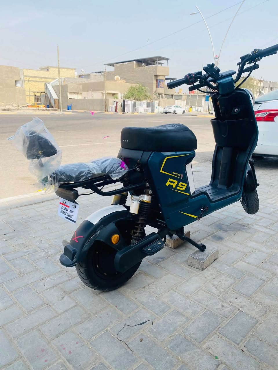 دراجه شحن ار ٩ للبيع موديل ٢٠٢٥  ٥ بطاريات ٣٢ أمبير ولي دراجه حلوه ونظيفه مكاني البصره القبله السعر ٣٠٠وبيهة مجال ***********
