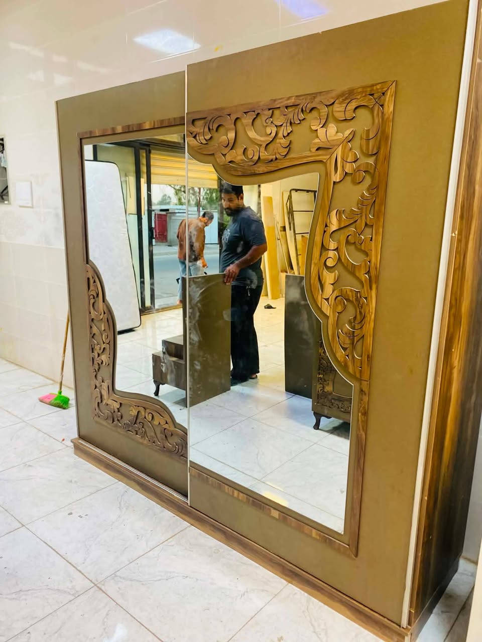 غرفه ترڪي مستخدم  💥  🇹🇷
قطع/5
نظافه 85💯
نضام سلايت  💫
السعر /375💵 💎
مع شد ونقل 🚚 داخل بغداد مجانآ
 باقي المحافظات بكروه
للبيع الحجز والستفسار ع وتساب *********** لخاص محضور 

@إشارة
