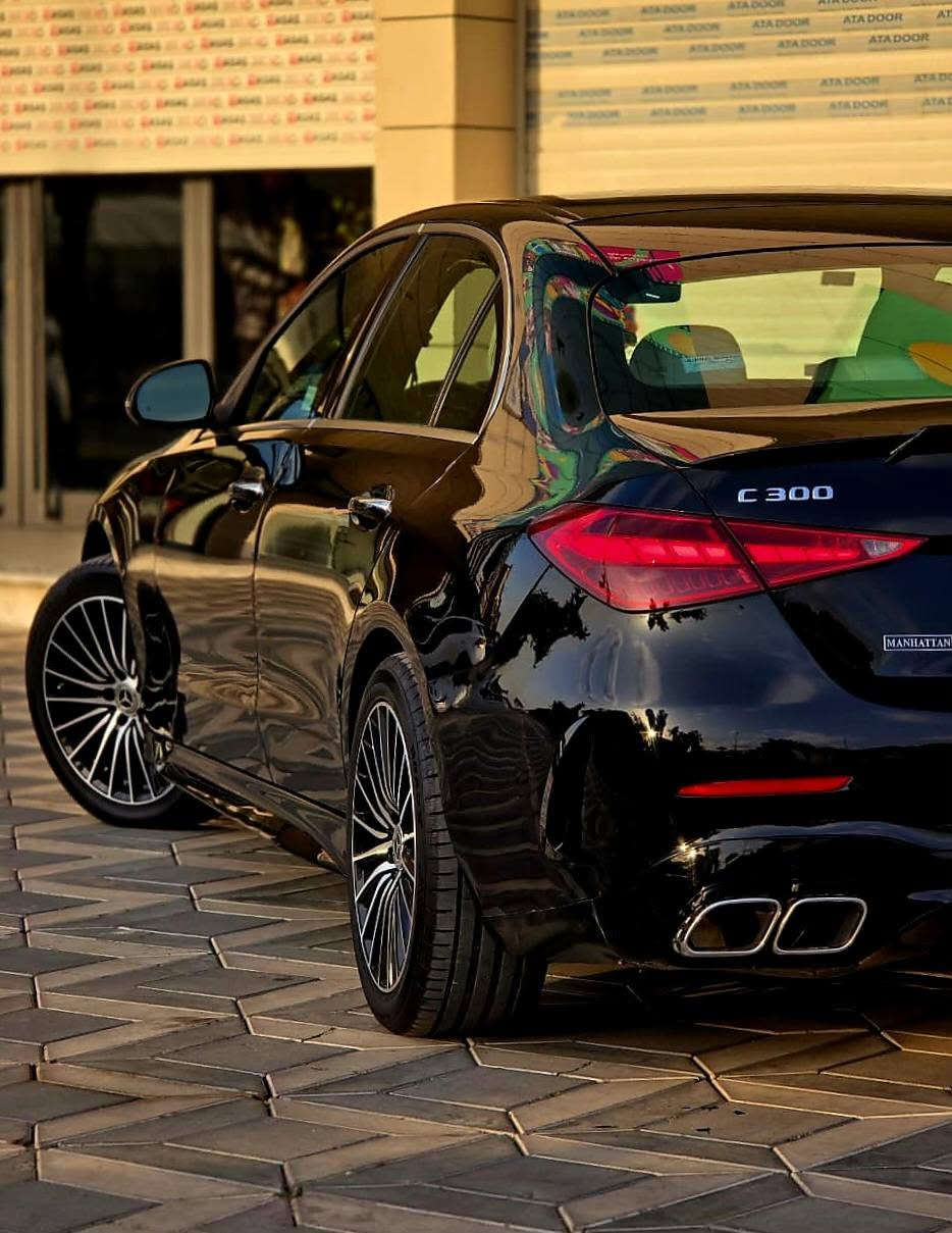 للبيع او مراوس 
مرسيدس C300 موديل 2022 شكل الجديد 
كت AMG أصلي فول مواصفات بانوراما لايتات داينمك رادار أمامي نقطة عمياء و رادارات قيادة آلية كشنات تدفئة كشنات كهرباء داخل LED بـ 64 لون
سستم سماعات Sennheiser كامرة خلفية
حساسات 360°أوتو بارك (ركن ذاتي)
5 أنظمة قيادة ستيرن تدفئة
ويل AMG أصلي 18 إنج ماشية 23000 كم 
وارد أمريكي جاملغ الإمامي الأيمن صبغ وشبرين من البنيد صبغ و الداير الخلفي قليل صبغ صور حادثها موجوده في الإعلان و كفاله كير ومحرك مكفولات من الفتح والتبديل سيارة جديدة وجاهزه رقم بغداد ومكانها بغداد السعر 340 ورقه
للأستفسار ***********

