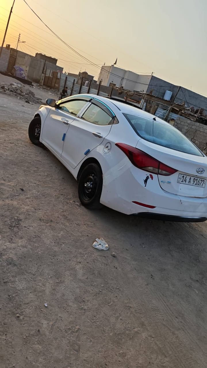 النتراء مديل 14خليجي محرك 1600 تبريد خلفي شاشه جبيره تحكم ستيرن جهتين  الد نهاري ابو الحاجب سياره رقم دولي جديد بيه جم قطعه صبق وبيه ظربه وره بصيطه ماواصله للدايره مال صندوك سياره حلوه السعر 90وبيه مجال *********** العنوان بصره سكن المطار
