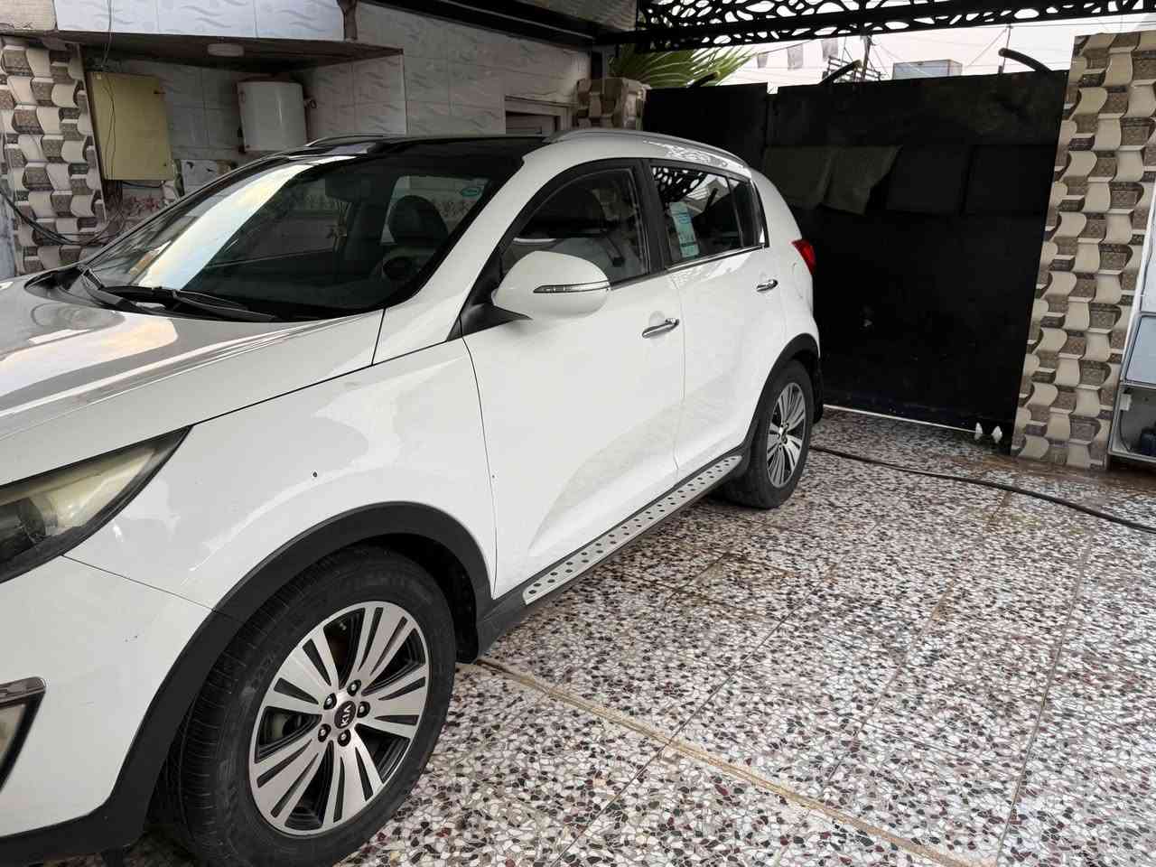 سبورتج 2011 خليجي 2000دوش المرغوب رقم سليمانية فول مواصفات السيارة بيه بنيد مبدل بلادي وبيه بارد ع كد شبر بمكانين من السيارة سيارة حلوة وجاهز تعال افحص وشوف بعينك رقم الهاتف *********** مكان السيارة بغداد السعر 125 وبيه مجال بغداد, العراق
