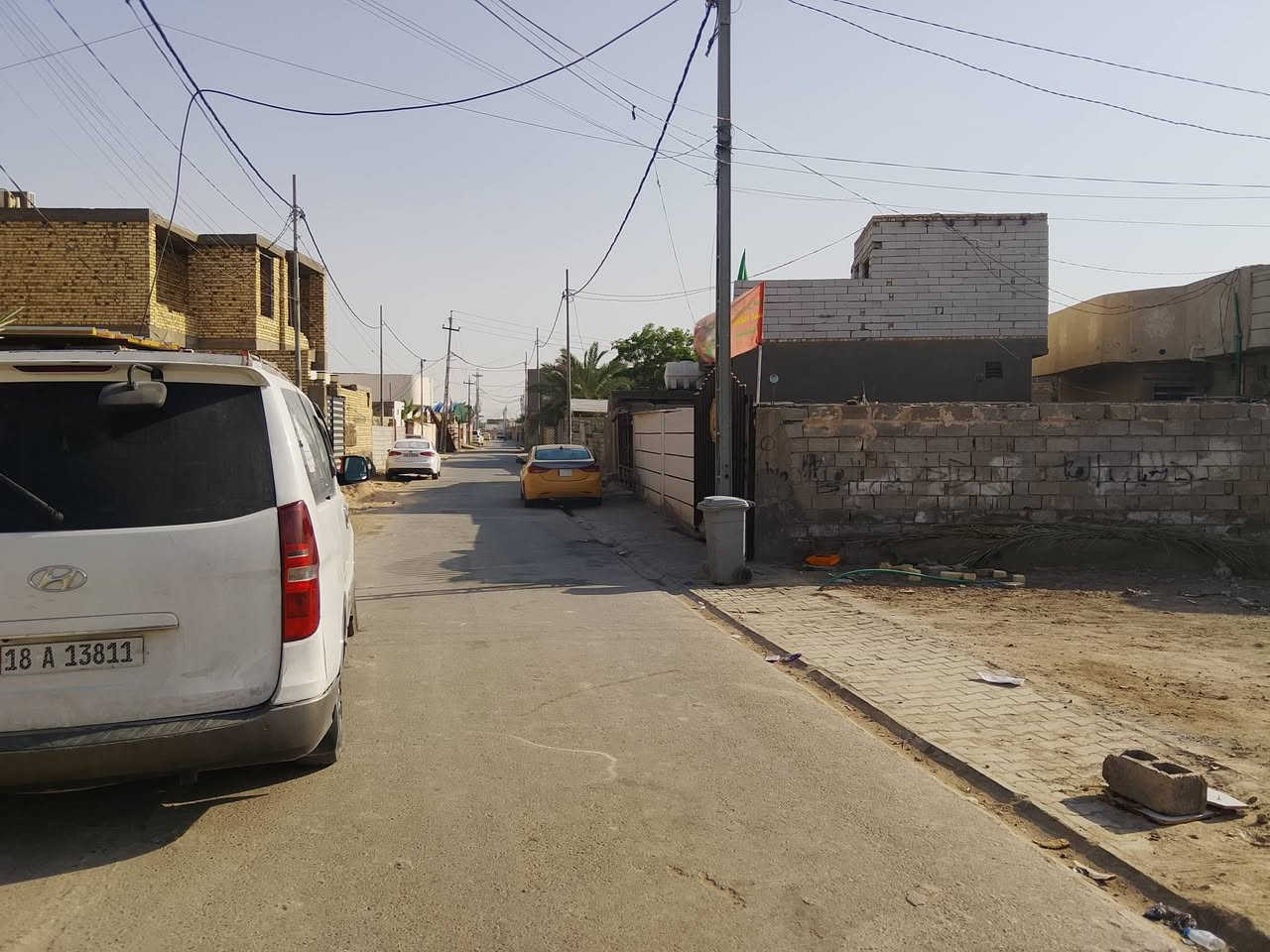 بتلو 300 م
واجهه 11 ونص 
يبعد عن الشارع ب100 م

رباط كونكريت بناء طابوك ومدفون 

حي الامين بشارع مقابل جامع موسى الكاظم 

خدمات كامله تبليط ماء ومجاري 

***********
