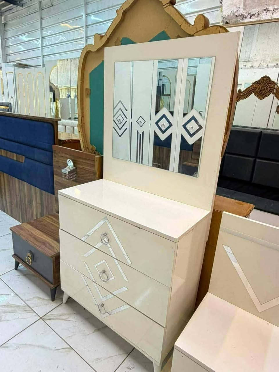 غرفه تركيه 5قطع ب450الف ويا الشد والنقل ***********اتصل للحجز
