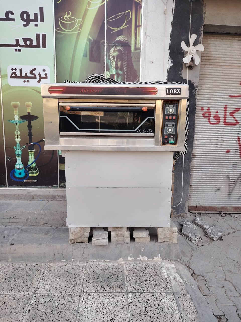 غراض مطعم للبيع النجف حي العسكري شواية كص 5 عيون نضيفة نارهة زركة ميز بيتزا 🍕 سل ستيل فرن بيتزا مستعمل قليل بس نضيف عل فحص لامصلح ولابي شي 
للستفسار ***********
