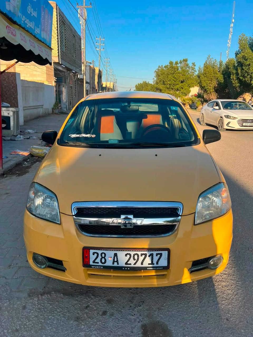 افيو 🚖 2010 وارد خليجي مصبوغه عام بدون ضربه قويه رقم نجف دولي گير ومكينه حلوات گير عادي مصفره هيئه سياره نضيفه متخسر عليها راعيها موجود اليريد مداور 
شراي اتصال
***********
 سعر ٤٢ وبيها مجال بسيط لشراي
