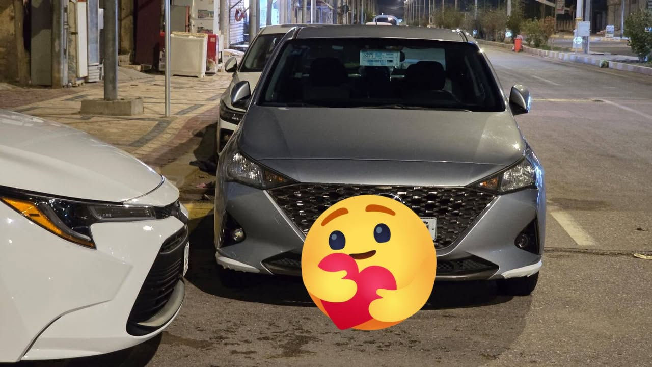 السلام عليكم اكسنت ٢٢ خليجي بيها ٣ قطع صبغ الجاملغات خلفيه ثنين وباب خلف السدر رش فقط وتبديل اصلي جاملغ وبنيد دون ضرر داخلي بدون معجون ممشه 137 الف كيلو
محرك 1600 دوش كارمه شاشه دواره حساس خلفي سعر 115 وبيها مجال 
***********
