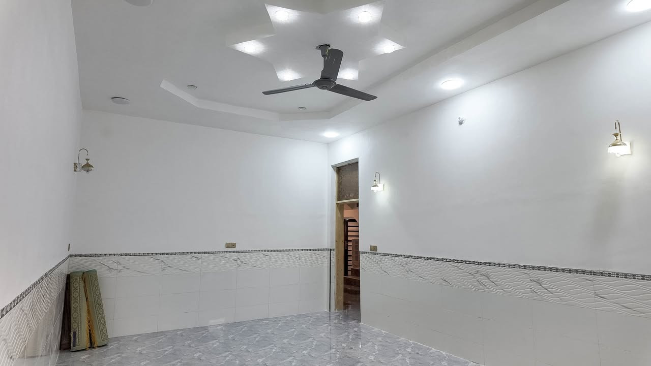🏡 للبيع – بيت طابو صرف 🏡

📍 الموقع: أبو غرق – حي الجواد
📐 المساحة: 200 متر مربع
🏠 بناء جديد – طابق واحد

✨ مواصفات البيت:
🚗 كراج للسيارة
🍽️ مطبخ
🛋️ استقبال
🛋️ هول
🛏️ غرفتا نوم
🚿 مجمع صحيات داخلي
🚻 مجمع صحيات خارجي

💰 السعر المطلوب: 155 مليون دينار
🤝 يوجد مجال بسيط للتفاوض مع الجادين.

📞 للاستفسار والتواصل:
***********

🌟 لا تتردد بالتواصل لمعرفة المزيد أو لتحديد موعد للمعاينة.
