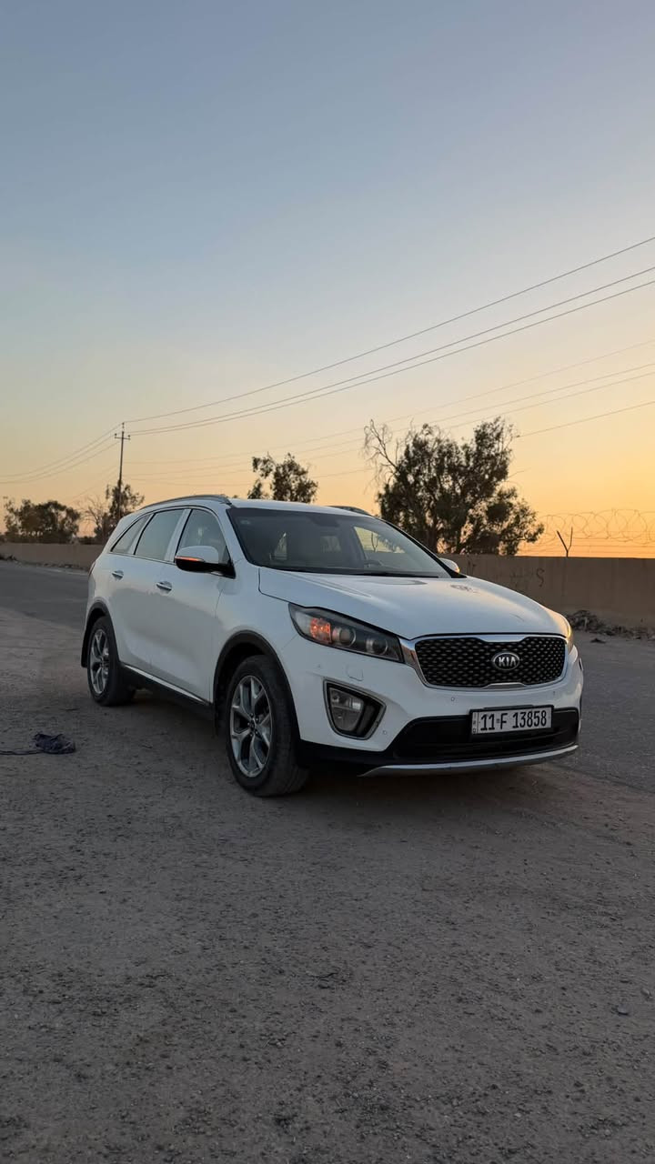 السلام عليكم للبيع او مراوس رياضي V8
سورنتو 2016خليجي 
فول مواصفات 
بصمه 
ترحيب 
6سلندر 
7راكب 
3قطع تبريد 
زراك لايت 
لد نهاري 
صندوك كهرباء 
تخم تاير جديد
حداديه جديده
باتري جديد
بيه صبغ بنيد 
مكان السياره بغداد
سعره 173او بيه مجال 
رقم *********** بي واتس
